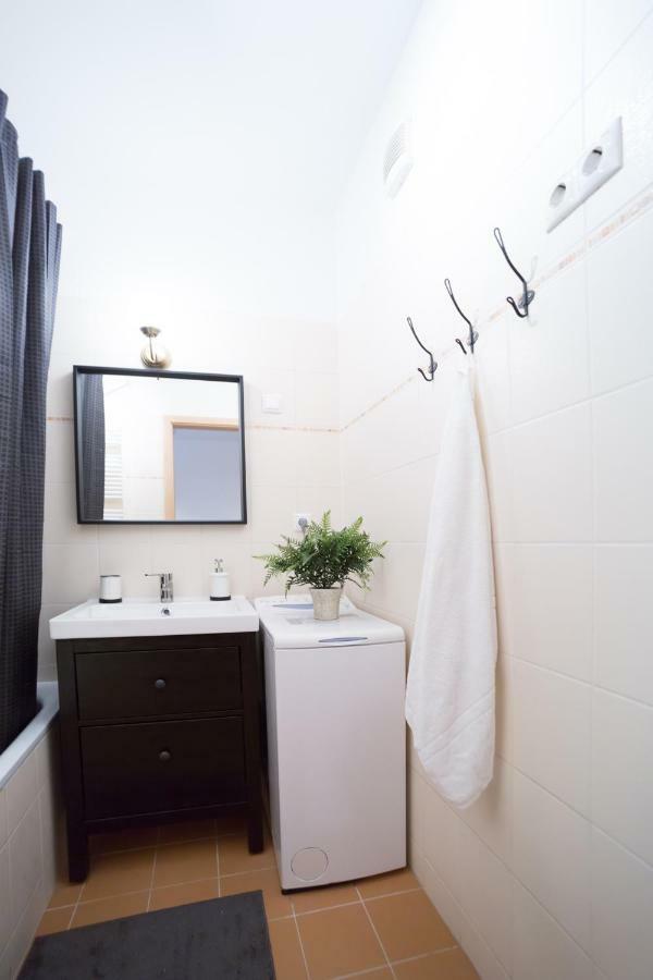 Innercity Apartments Opera บูดาเปสต์ ภายนอก รูปภาพ